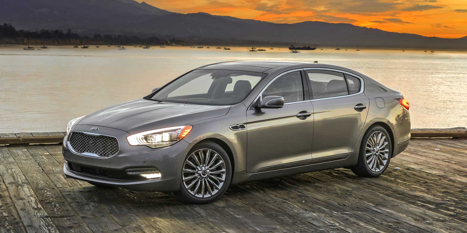 2017 - Kia - K900 - Vehicles on Display | Chicago Auto Show 2017 - Kia - K900 - Vehicles on Display | Chicago Auto Show