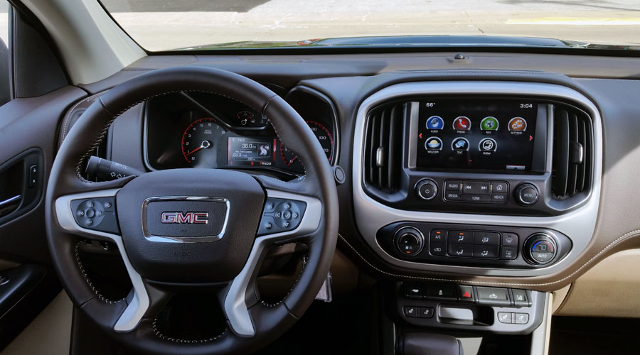 2015-Chevrolet-Canyon-GMC-Colorado-Interior-900