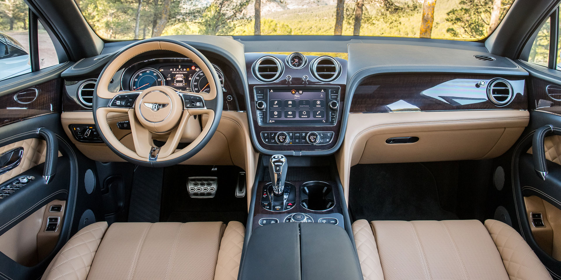 2019 - Bentley - Bentayga - Vehicles on Display | Chicago Auto Show