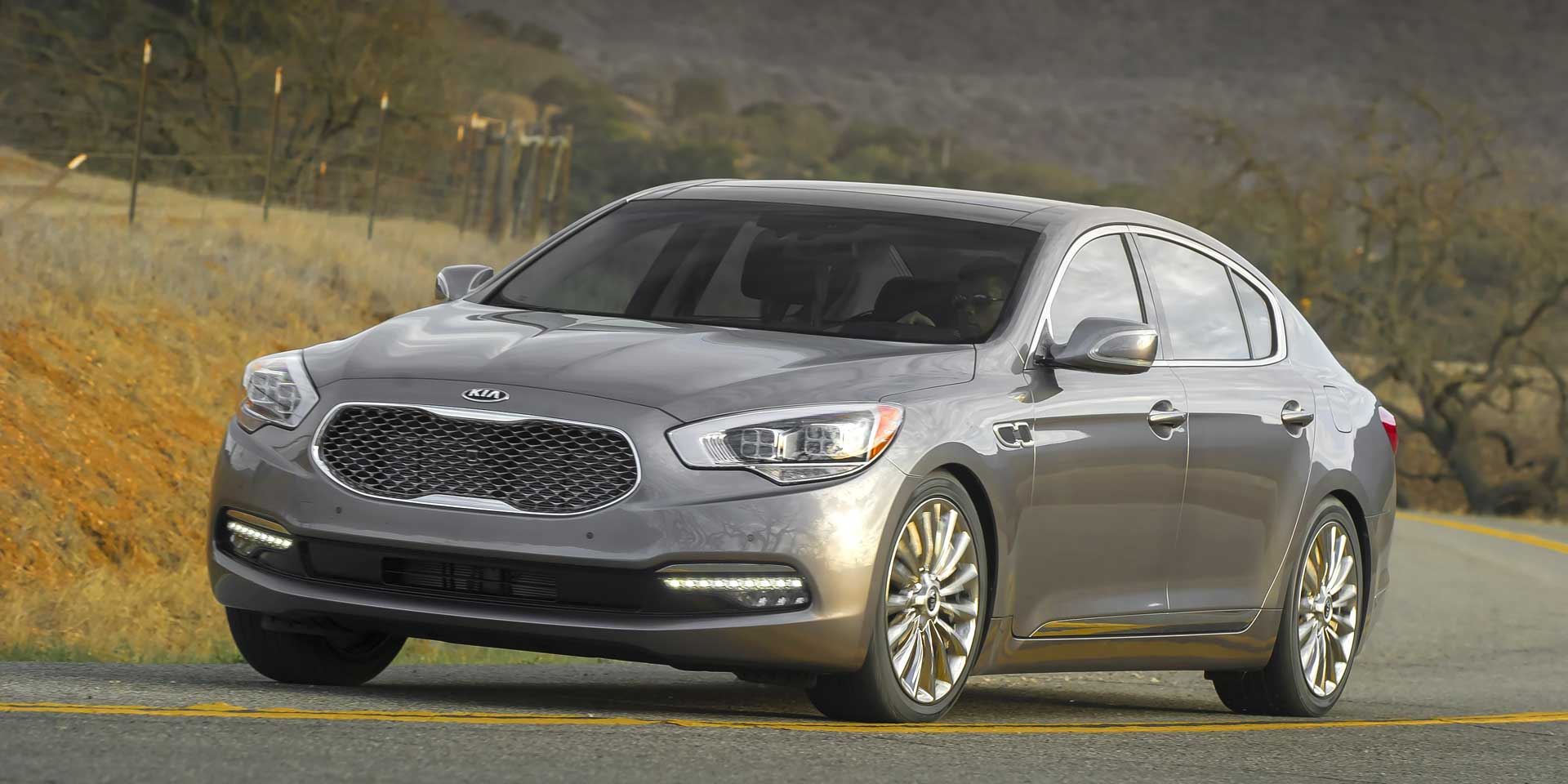 2018 Kia K900 Vehicles on Display Chicago Auto Show