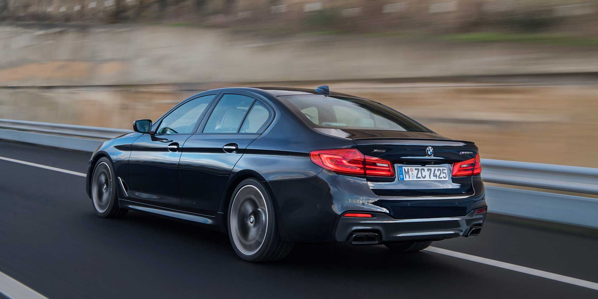 2018 - BMW - 5-Series - Vehicles on Display | Chicago Auto ...