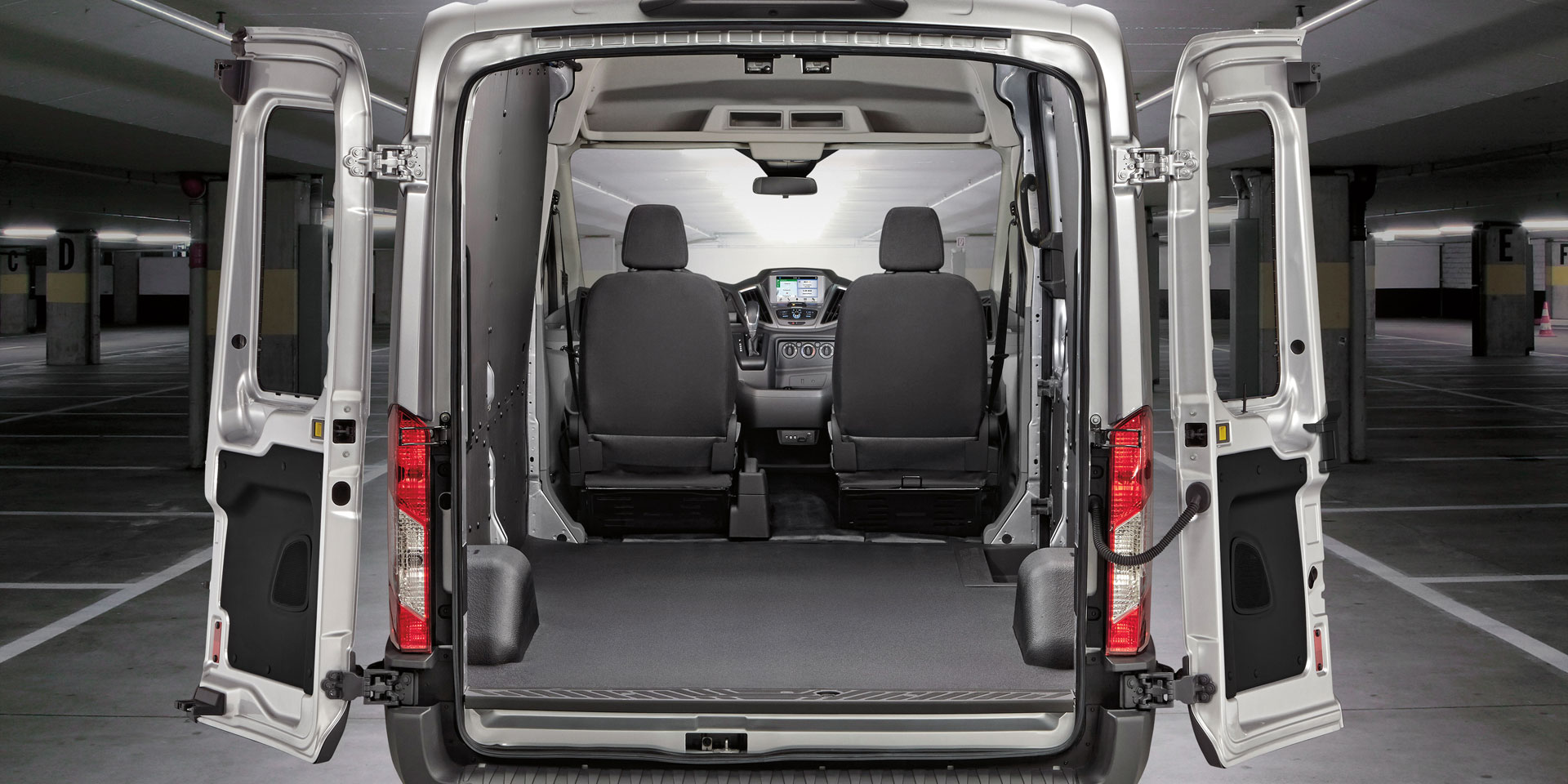 2018 - Ford - Transit - Vehicles on Display | Chicago Auto ...