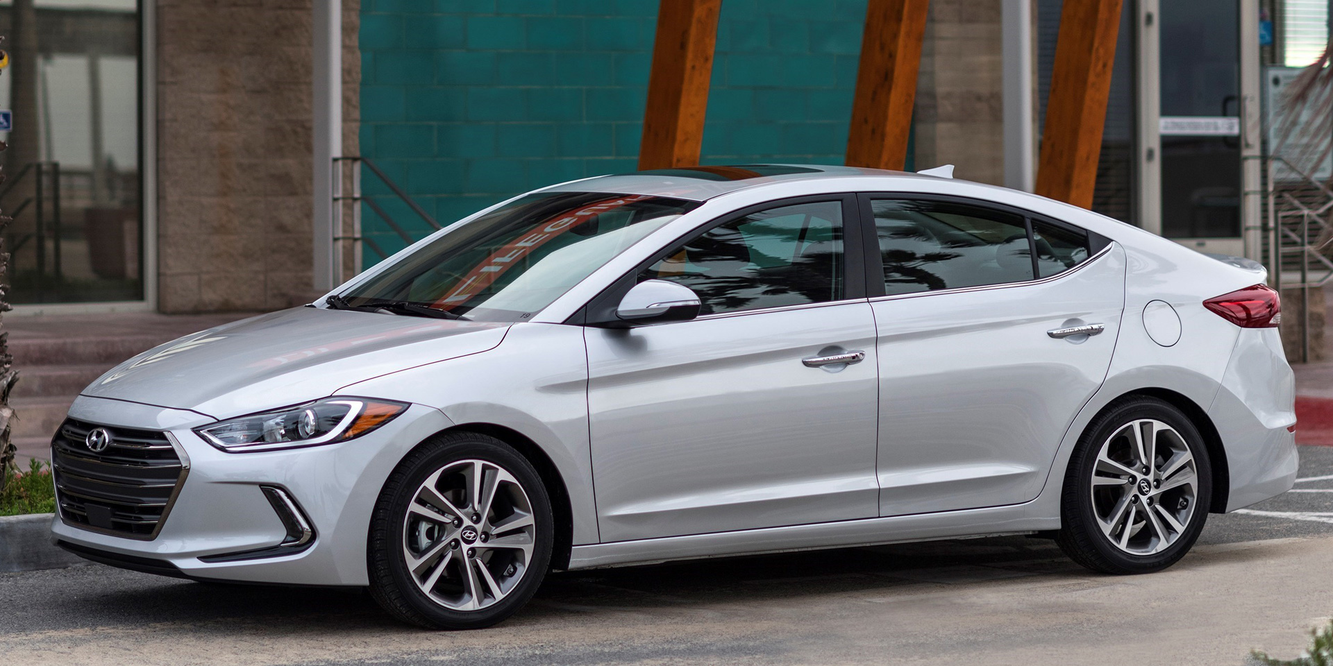 2018 - Hyundai - Elantra - Vehicles on Display | Chicago ... 2018 - Hyundai - Elantra - Vehicles on Display | Chicago ...
