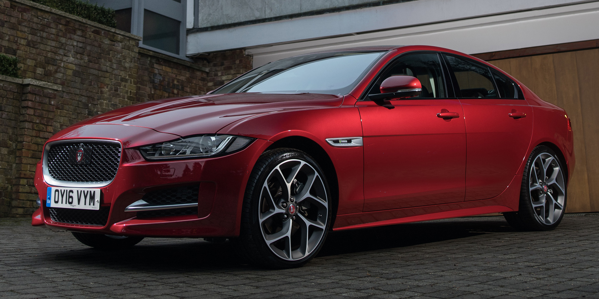 Jaguar xe 2019