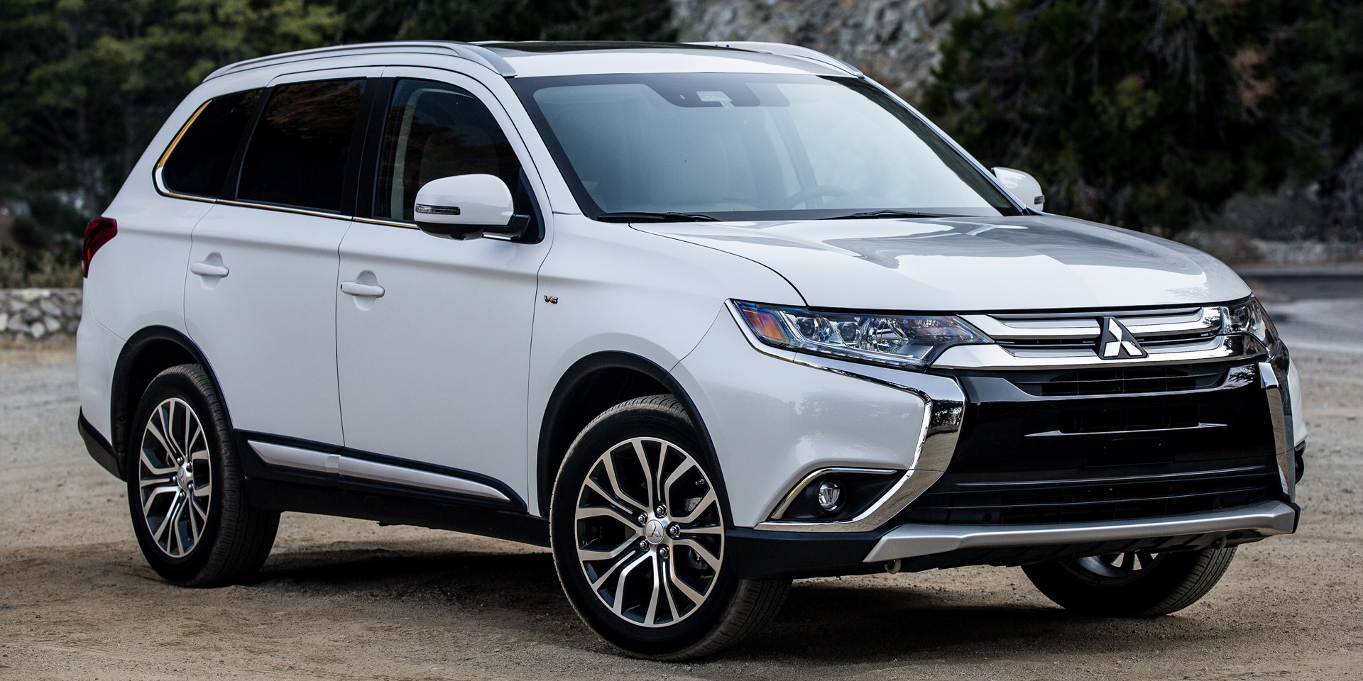 2018 Mitsubishi Outlander Vehicles on Display