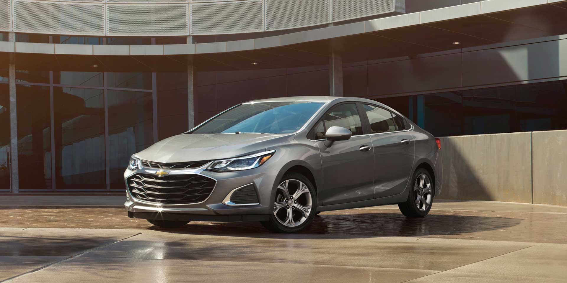 2019 - Chevrolet - Cruze - Vehicles on Display | Chicago Auto Show