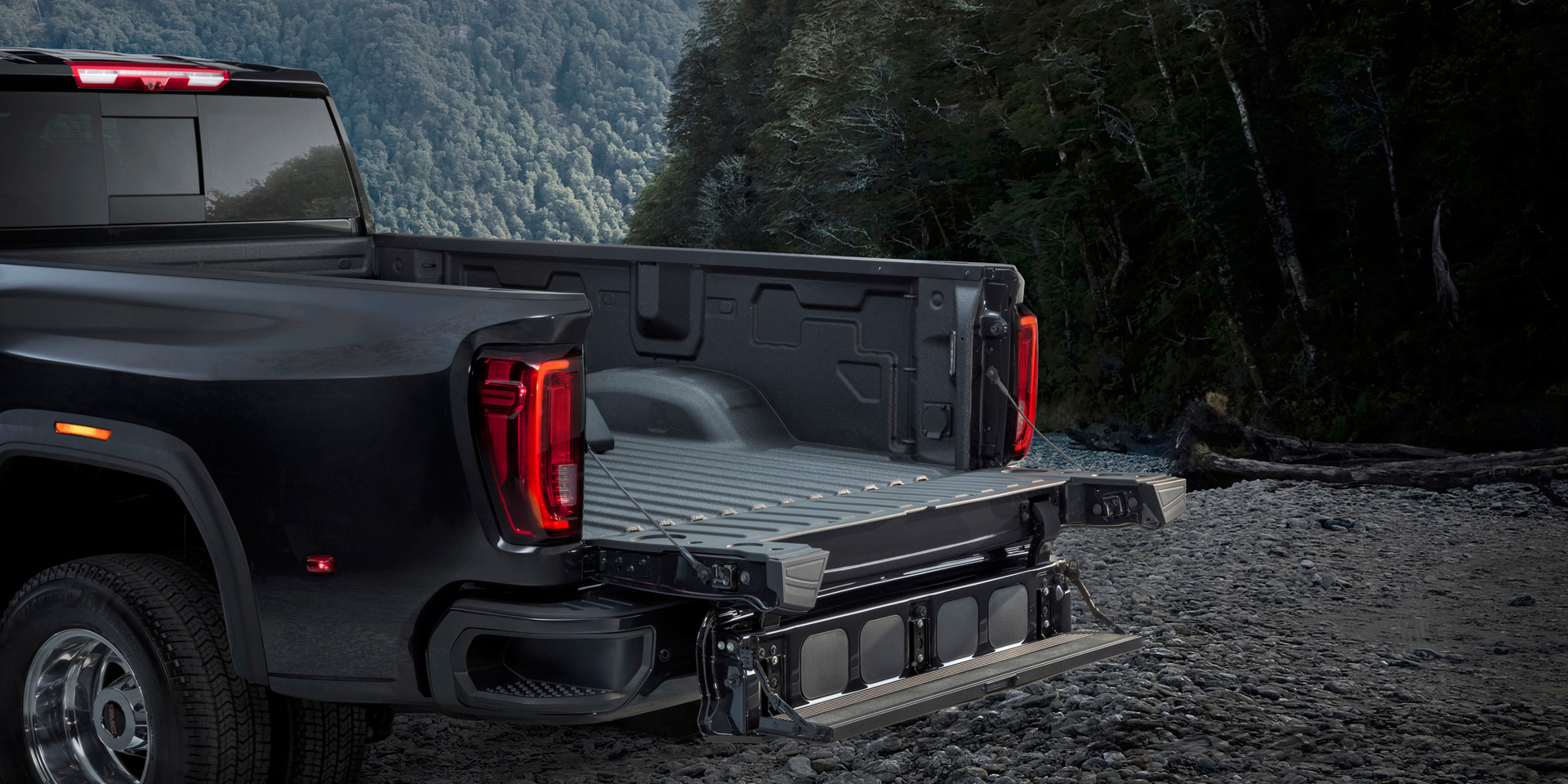 2020 - GMC - Sierra HD - Vehicles on Display | Chicago Auto Show