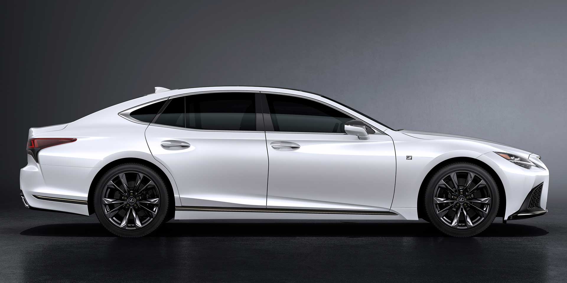 2021 - Lexus - LS - Vehicles on Display | Chicago Auto Show
