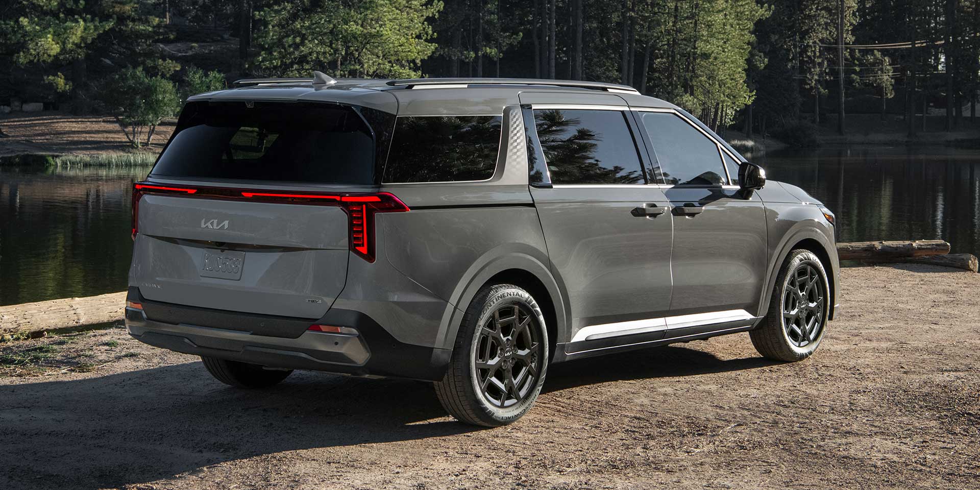 2025 Kia Carnival Vehicles on Display Chicago Auto Show