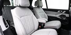 2023 BMW X7