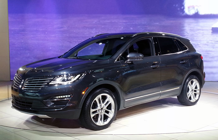 2014-Los-Angeles-Auto-Show-Lincoln-MKC