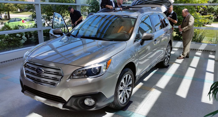 2014-Subaru-Outback-Exterior