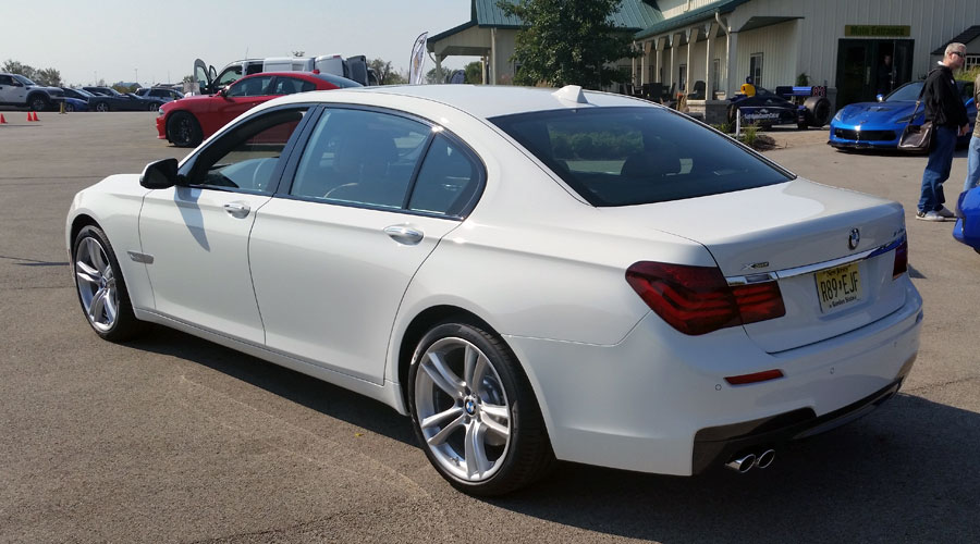 2015-BMW-740Ld-MAMA-rear-900