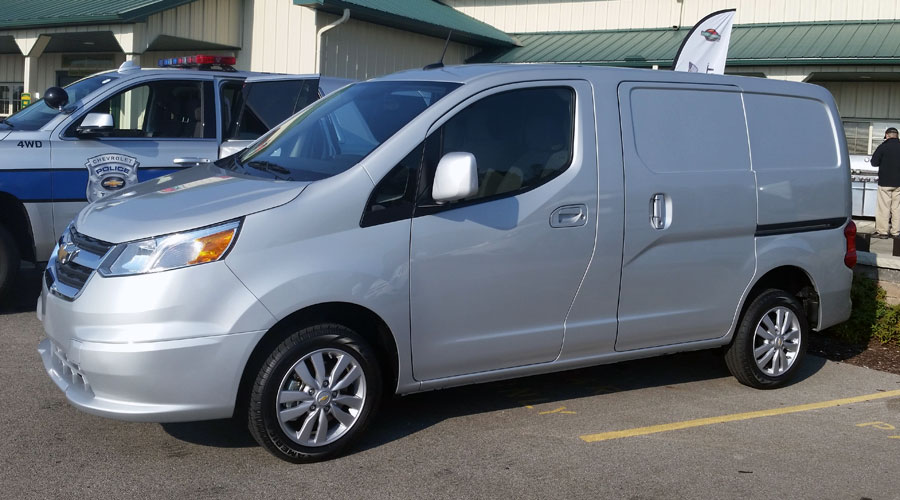 2015-Chevrolet-City-Express-MAMA-Exterior-900
