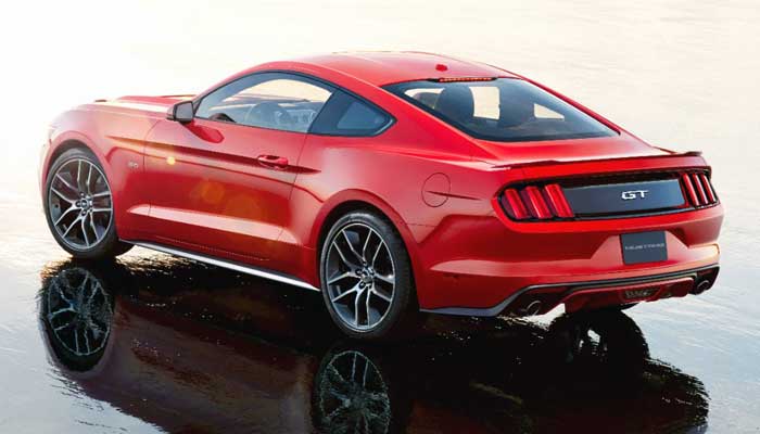 2015-Ford-Mustang-Rear-Exterior-Blog