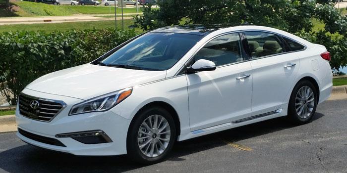 2015-Hyundai-Sonata-700-1