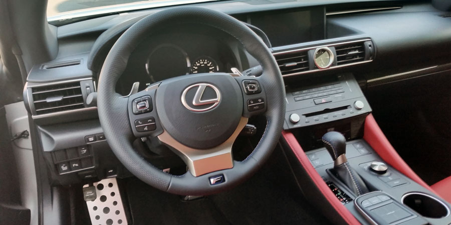 2015-Lexus-RC-interior-900