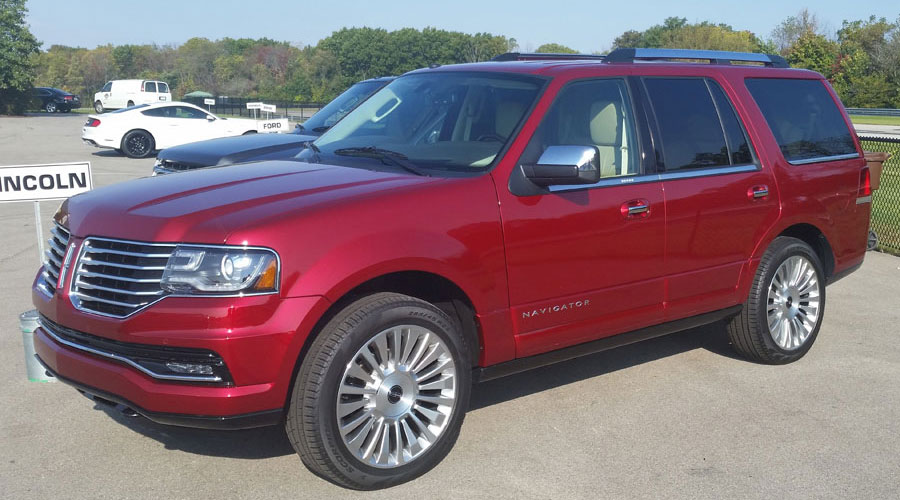 2015-lincoln-Navigator-MAMA-Exterior-900