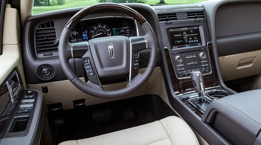 2015-lincoln-Navigator-MAMA-Interior-900