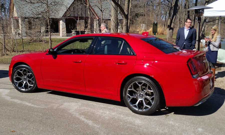 2015-Chrysler-300-2