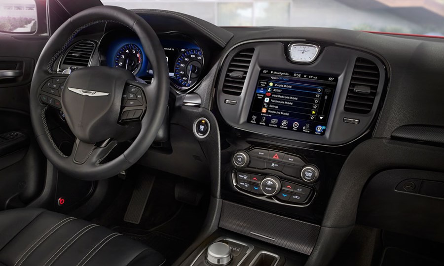 2015-Chrysler-300-3