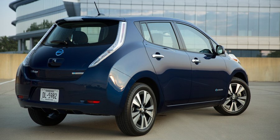 2016-Nissan-Leaf-3-1000