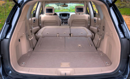 2013 Nissan Pathfinder 450 cargo