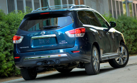 2013 Nissan Pathfinder 450 rear